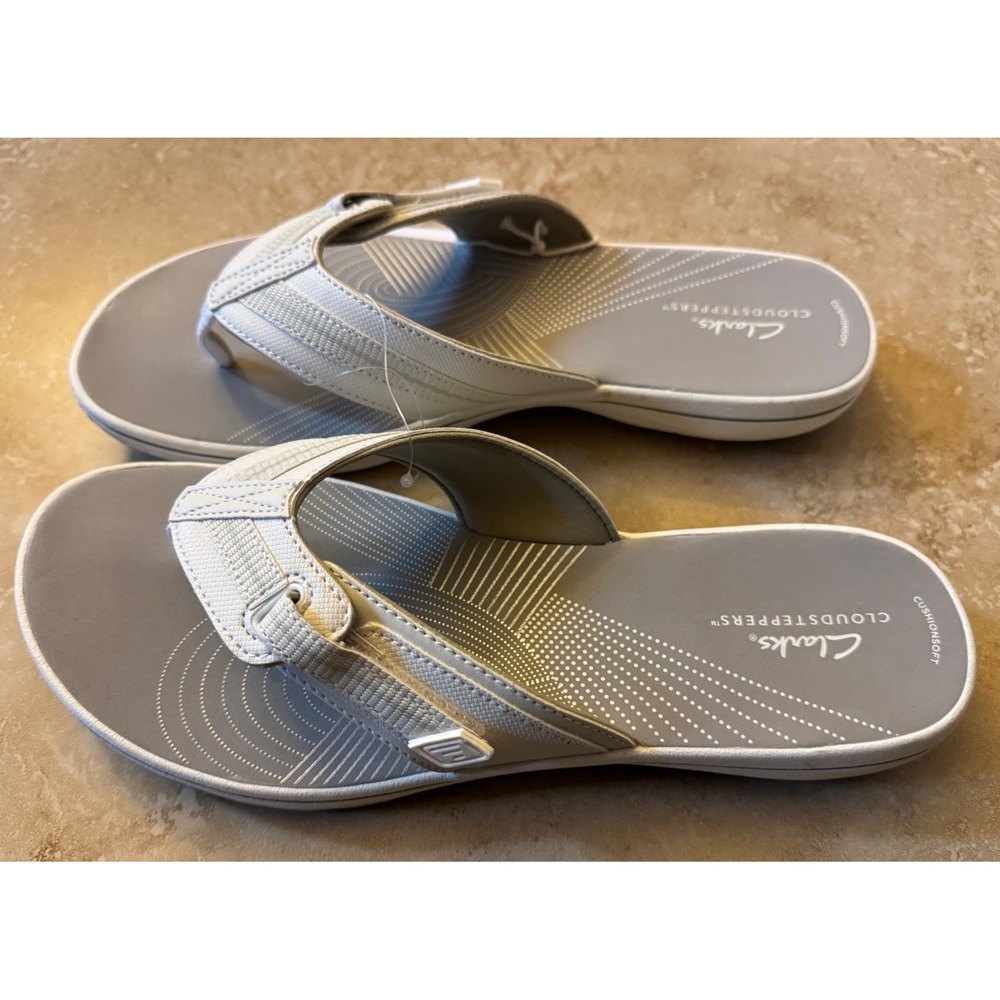 Clarks Cloudsteppers Brinkley Jazz‎ White Flip-Flops Thong Sandals Size 11 NEW